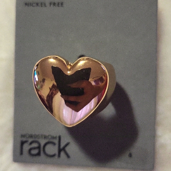 Nordstrom Rack Gold Heart Ring - Picture 5 of 6